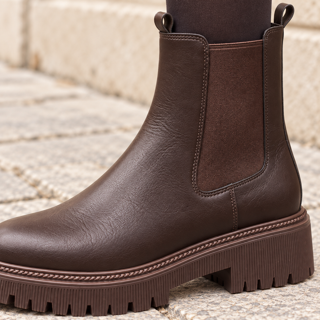 JULIA Botines Chelsea – Estilo con Carácter