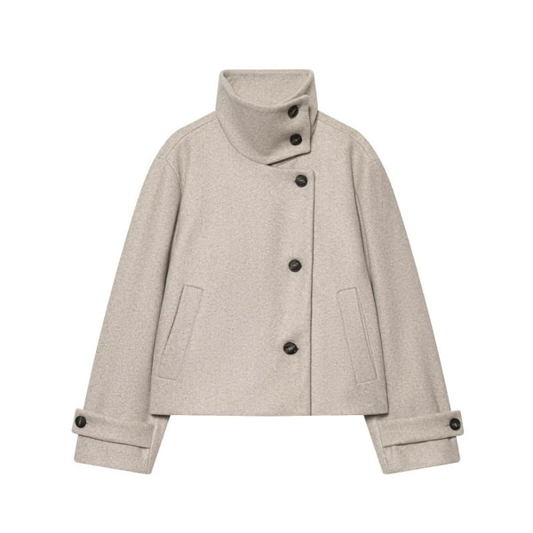 NORA Chaqueta de Cuello Alto – Minimalismo Elegante