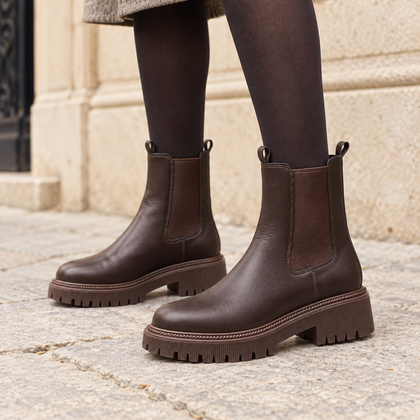 JULIA Botines Chelsea – Estilo con Carácter